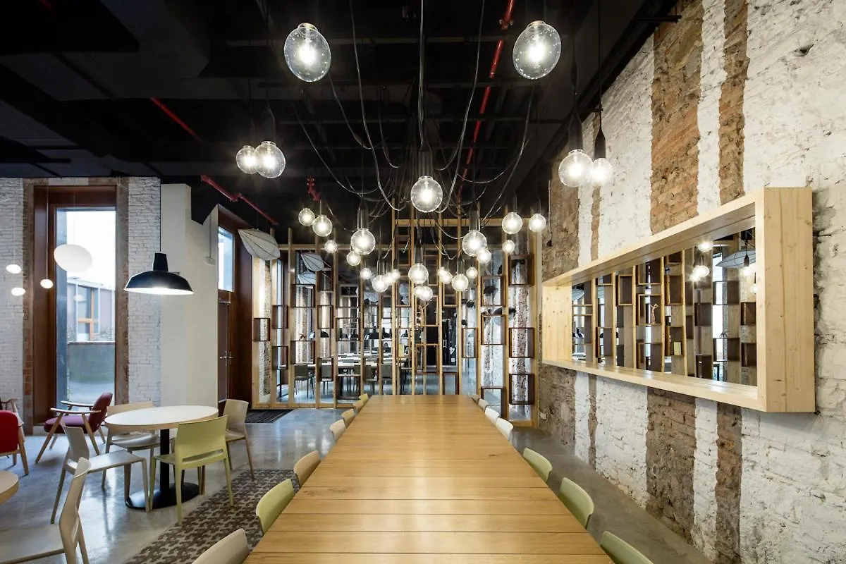 Residencia Unihabit Hostel Barcelona