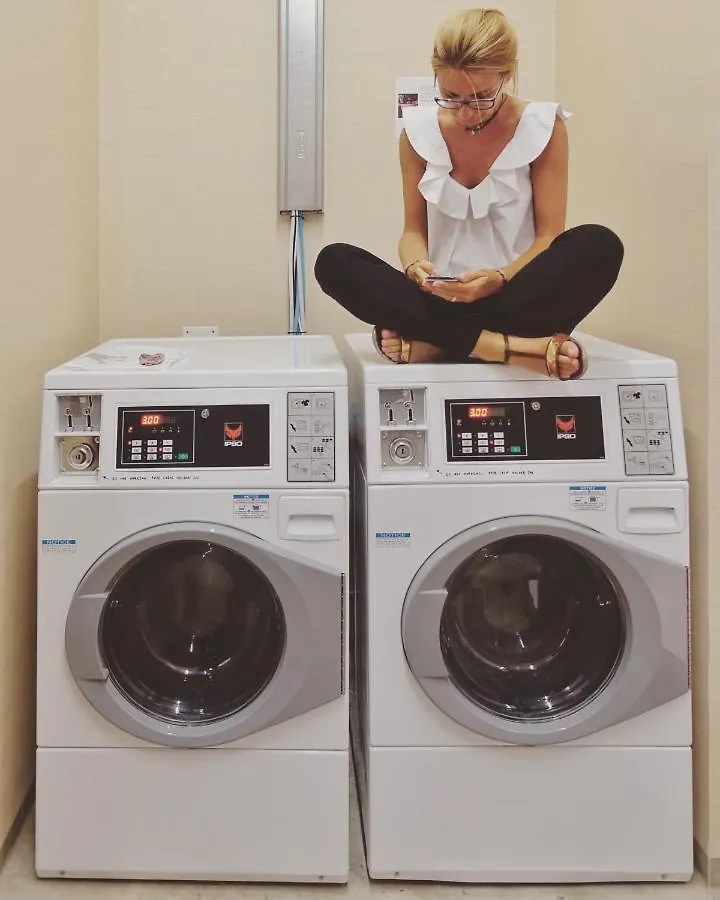 Residencia Unihabit Hostel Barcelona