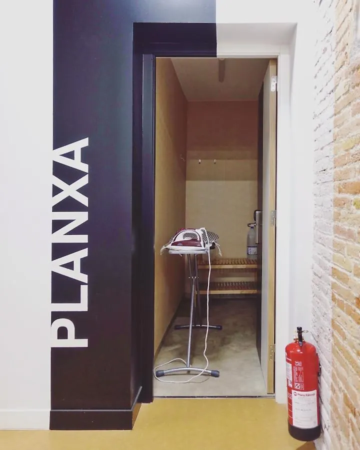 Residencia Unihabit Hostel Barcelona