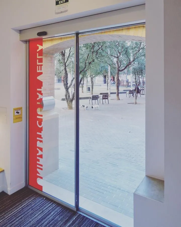 Residencia Unihabit Hostel Barcelona